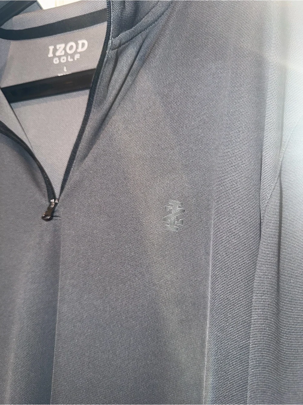 Izod Men's Gray Golf Pullover with Subtle Logo